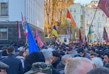 Photo of У Кіеве ветэраны-афганцы праводзяць мітынг ля офіса Зяленскага