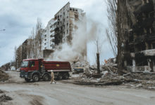 Photo of В Буче и Бородянке продолжаются захоронения и поиск погибших. Фоторепортаж 18+