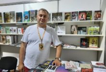 Photo of Задержан издатель и владелец книжного магазина «Кнігаўка» Янушкевич. У него изъяли 200 книг