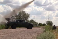 Photo of Настоящий «бандеравтомобиль»: украинские военные модернизировали пикап под РСЗО. ВИДЕО 