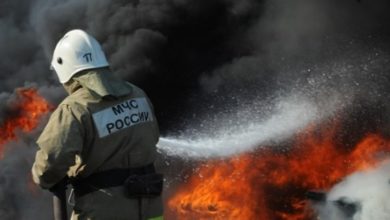 Photo of «Солдаты срочники в пижамах на трассе стояли»: в Брянской области РФ произошел пожар на складе военной техники. ВИДЕО