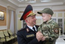 Photo of Министр МВД Кубраков устроил показуху для 5-летнего сына своего подчиненного. ФОТО