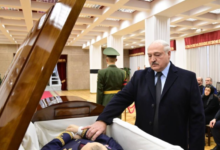 Photo of Взгляд в будущее: Лукашенко пришел попрощаться с Макеем