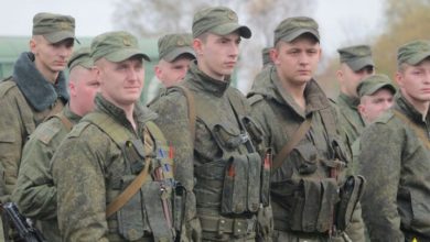 Photo of Белорусам в военные билеты начали вклеивать «мобилизационные предписания»