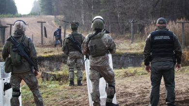 Photo of Литва обвиняет пограничников Лукашенко в провокациях: предлагают нелегалам оружие