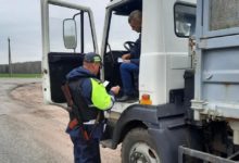 Photo of В Гомельской области на дорогах заметили сотрудников ГАИ с оружием, они проверяют транспорт