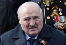 Photo of Лукашенко помогает себя свергнуть, – политолог