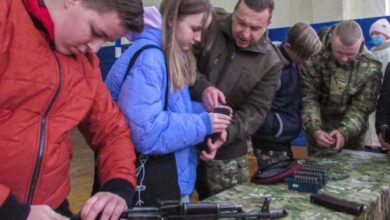 Photo of Белорусский «Гитлерюгенд»? Чем занимаются дети в клубе при внутренних войсках. ФОТО