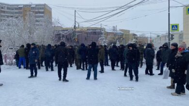 Photo of В Якутии люди вышли на протест после убийства их земляка. ВИДЕО