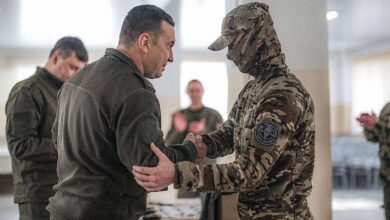 Photo of Карпенковские «спецназовцы» получили шевроны штурмовиков ЧВК «Вагнер». ФОТО