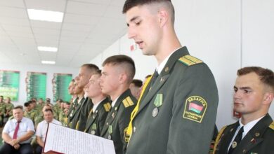 Photo of В Беларуси выпускников военных кафедр массово призывают на срочную службу. Этому есть подтверждение