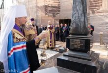 Photo of В Минске поставили памятник с имперским орлом. На открытие приехал помощник Путина, известный своей пропагандистской деятельностью. ФОТО